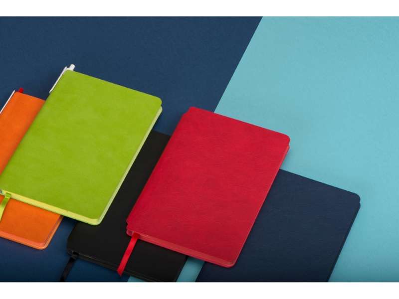 Блокнот Notepeno 130x205 мм с тонированными линованными страницами, черный №13