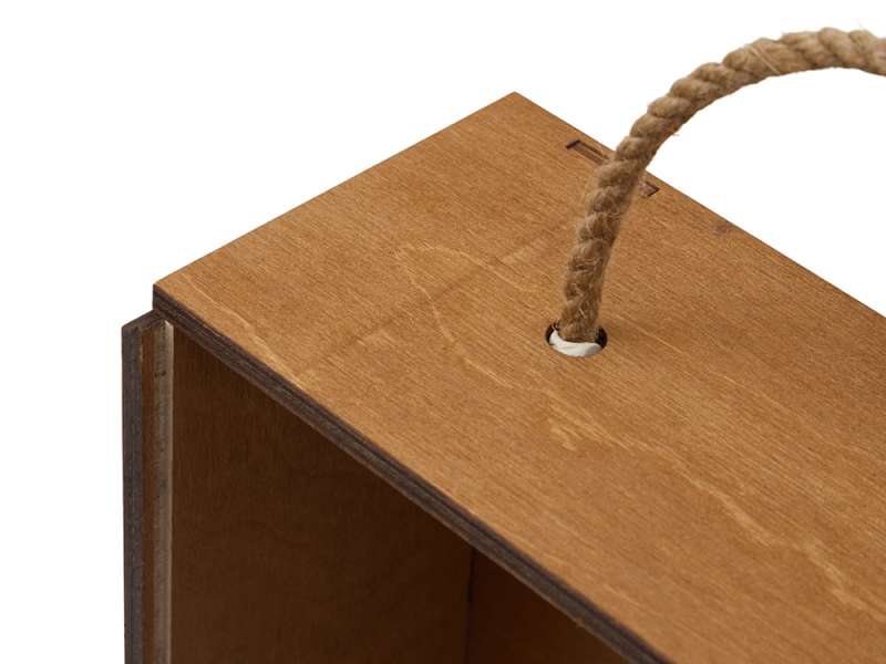 Подарочная коробка из фанеры Constellation 330х220х100 мм, фанера 6 мм, крышка на выдвижных пазах черная ЛХДФ 3 мм, бечевка №2