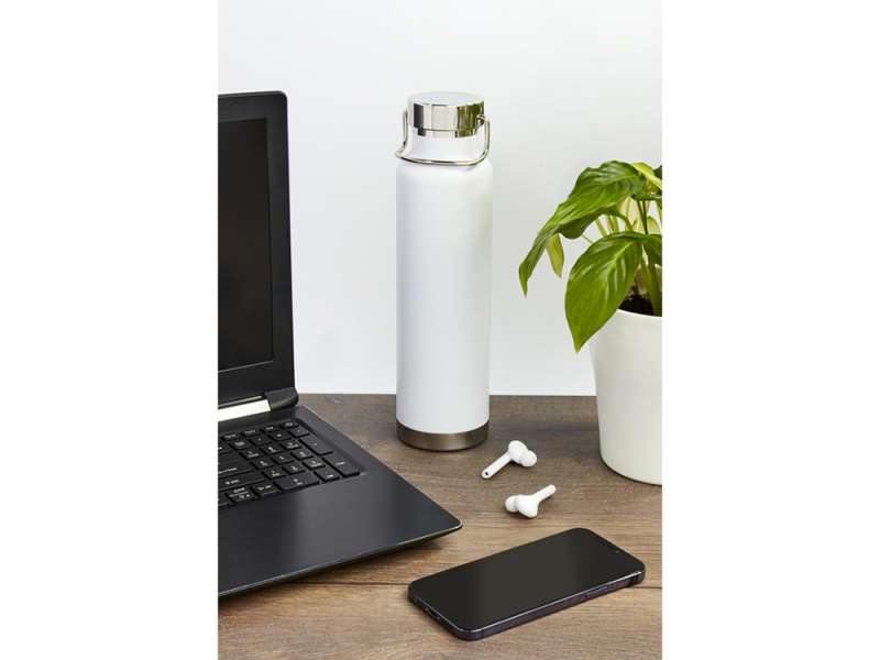 Бутылка для воды с вакуумной изоляцией Thor объемом 650 мл из переработанной нержавеющей стали, сертифицированной по стандарту RCS - Ярко-синий №5